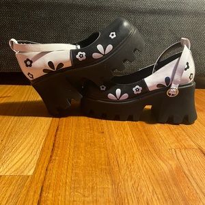 LaModa Leap of Faith Chunky Shoes Mary Janes NEW